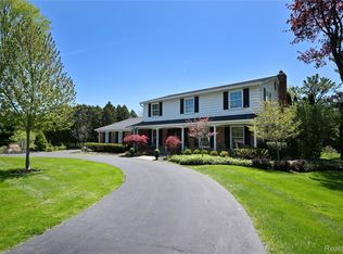 4655 Walnut Lake Rd, Bloomfield Hills, MI 48301