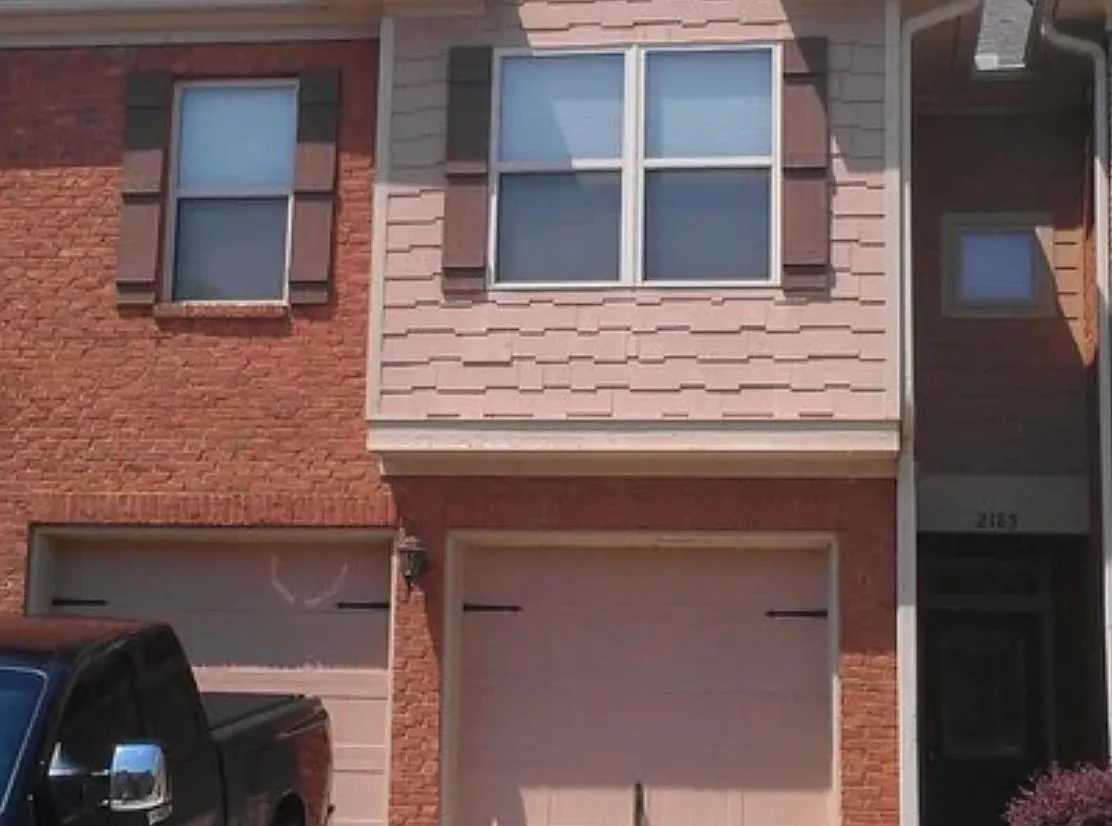 3 bed, 2.5 bath, 1847 sqft, $1,650 — Photo 1