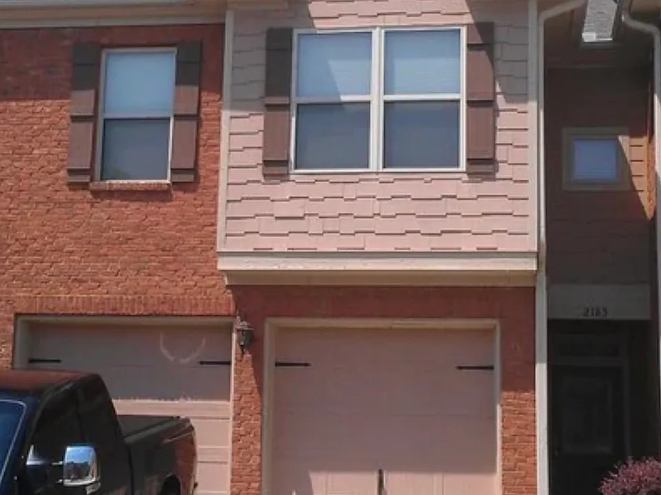 2185 Oakland Grove Pl