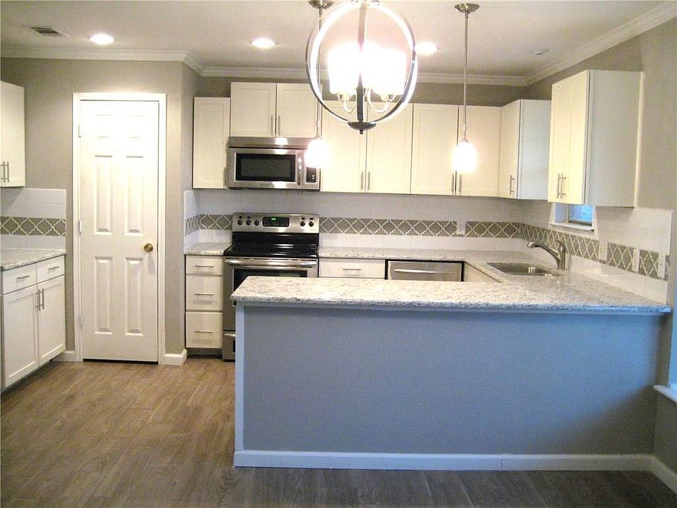 1st image of 107 Willow Ln