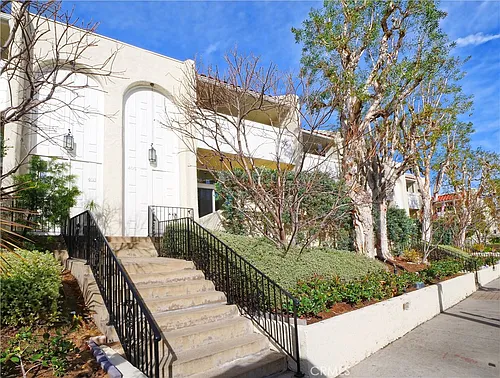 405 2nd St Photo 1