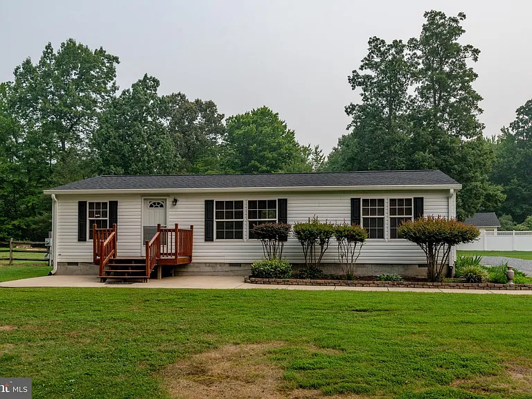 45170 Settlers Ln — Photo 1