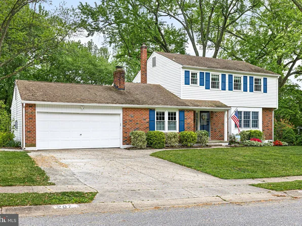 207 Wilshire Ln, Newark, DE 19711