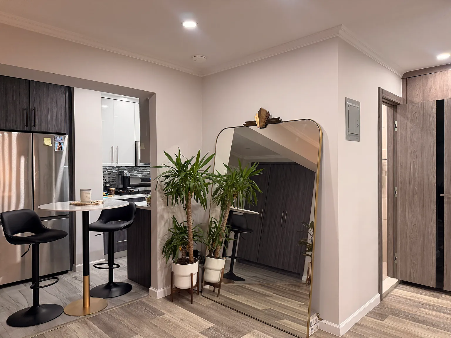 Studio, 571 sqft, $2,500 — Photo 3