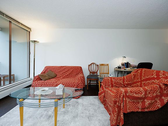 5th image of 2020 Fullerton Ave #809