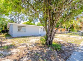 916 Essex Rd, Daytona Beach, FL 32117