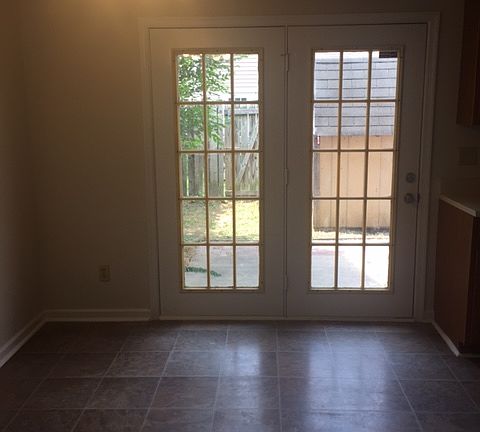 3rd image of 28 Morningstar Dr