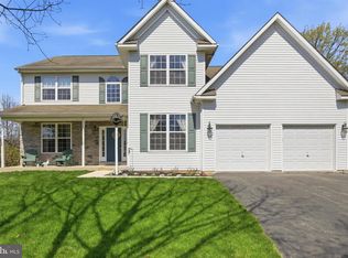 806 Generals Dr, East Norriton, PA 19403