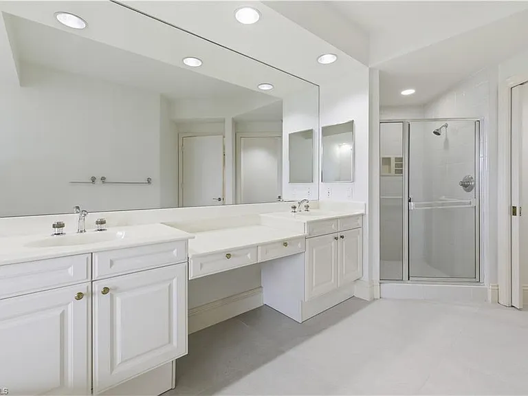 8990 Bay Colony Dr #1203 — Photo 19