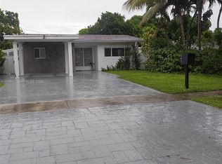 305 NW 122nd St, North Miami, FL 33168