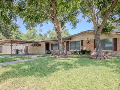 1710 E Mesquite Ln, Victoria, TX, 77901