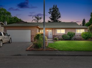 1732 Dennis Ave, Clovis, CA 93611