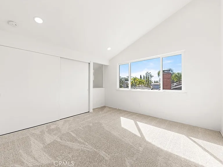 19841 Lombardy Ln — Photo 38