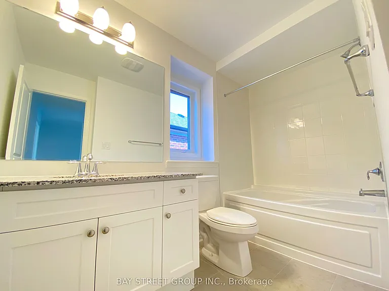 1362 William Halton Pkwy W — Photo 18