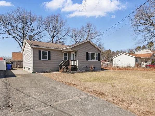 128 Avery St, Springfield, MA 01119