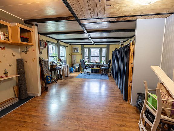 3rd image of 1071 Bean Road