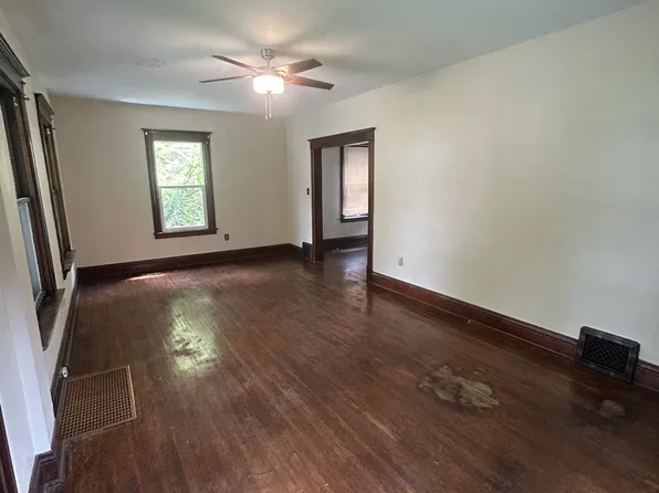 617 S Douglas Ave, Springfield, IL 62704