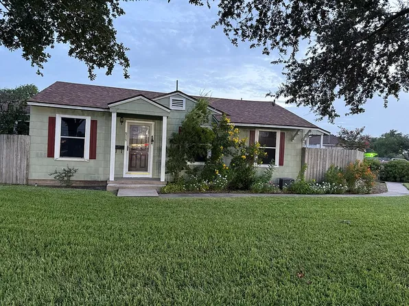 915 E Caesar Ave, Kingsville, TX 78363