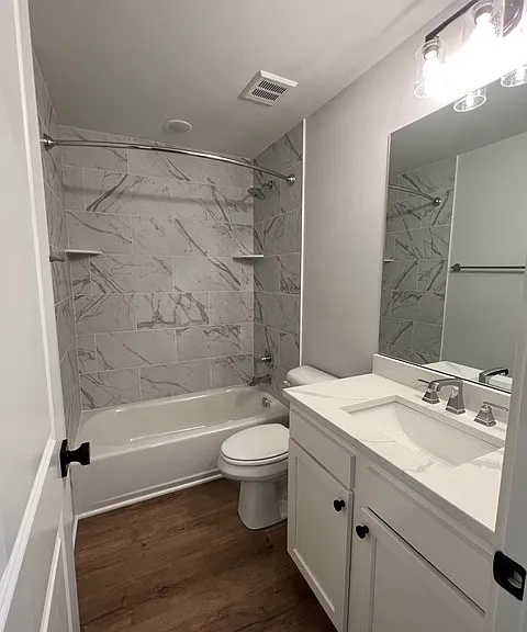 238 Chenoweth Ln #202 — Photo 8