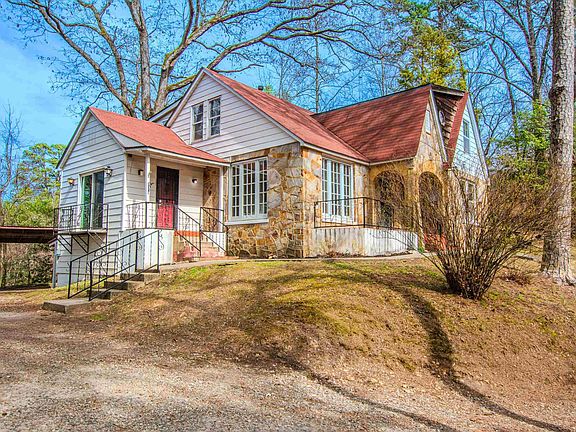 2nd image of 149 Ravine St