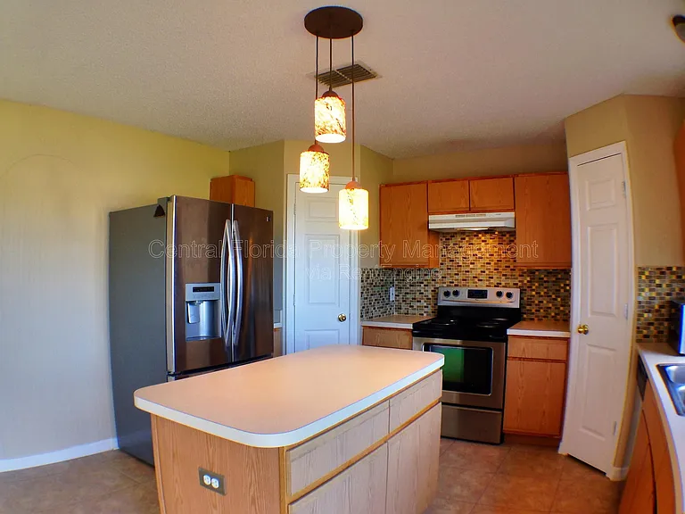 4437 Stonemeadow Dr — Photo 3