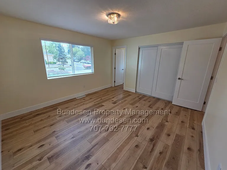 8023 Washington Ave — Photo 15