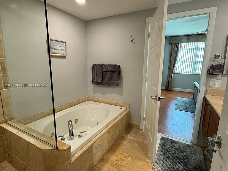 1819 SE 17th St #912 — Photo 16