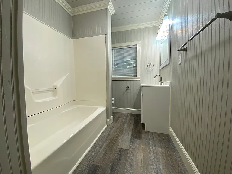 812 Brinker St — Photo 5