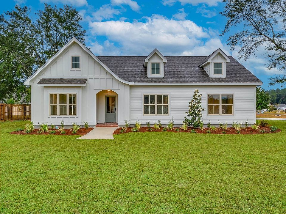 1st image of 6 Arbor View Dr