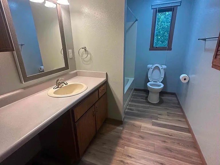 803 Walnut St — Photo 2