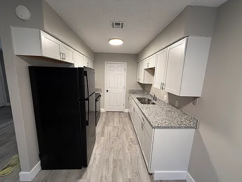 703 S 8th Ave #4A Photo 1 703 S 8th Ave #4A Photo 1