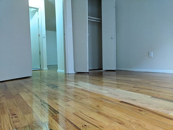 4th image of 1353 Sheridan Ave #5D