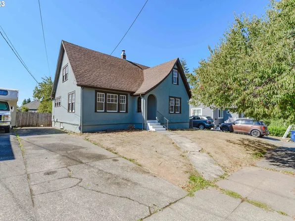 383 N Folsom St, Coquille, OR 97423