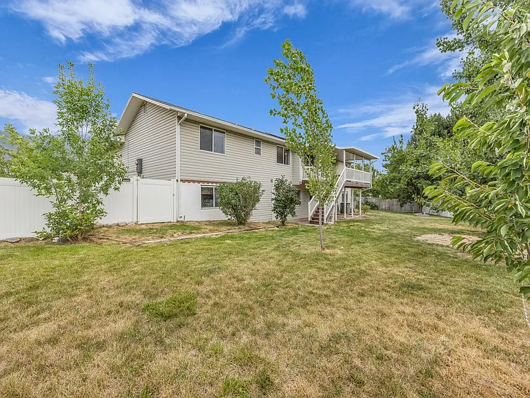 567 N Allanwood Pl — Photo 34