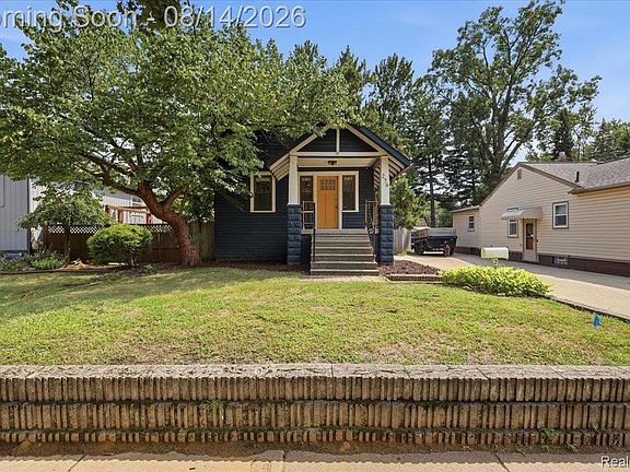 2nd image of 276 Walper Ave