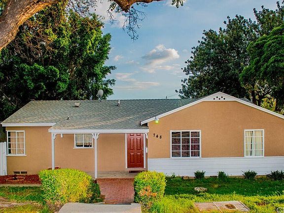 3rd image of 748 Val Vista St