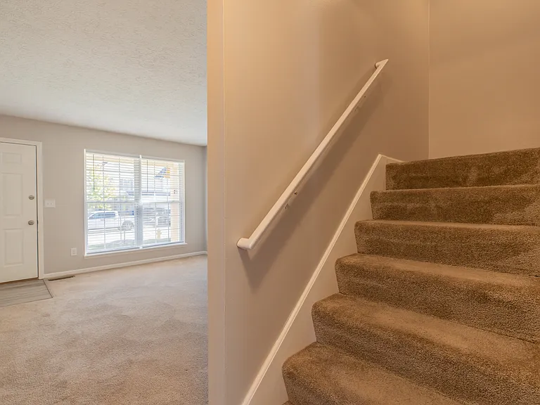 484-486 Applegate Ln — Photo 17
