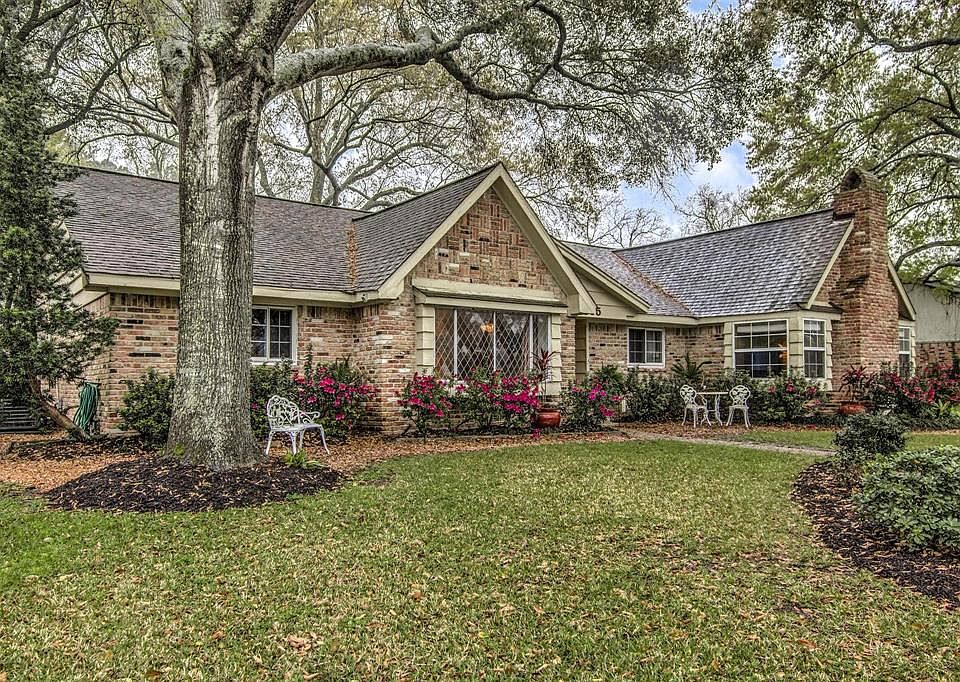 Picture perfect home.