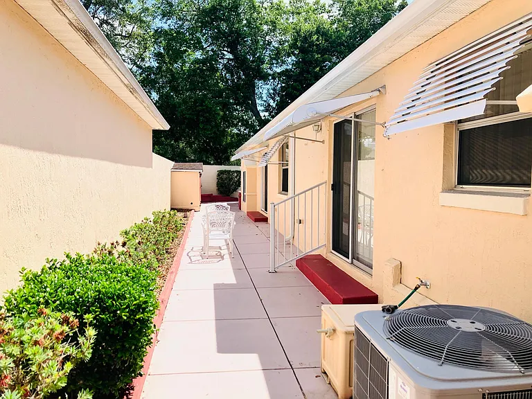1013 Avalon Ave — Photo 3