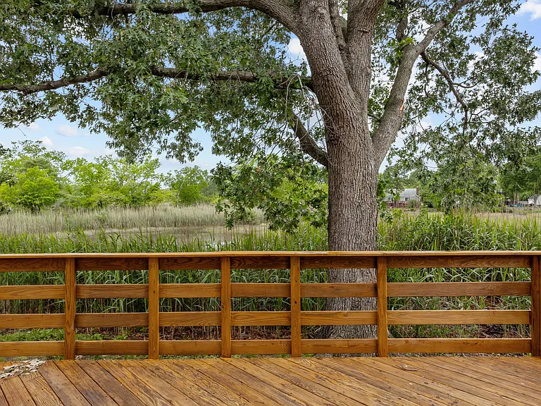 913 Laredo Ct — Photo 26