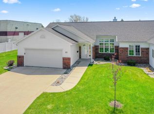 801 W Bent Oak Ln, Appleton, WI 54914
