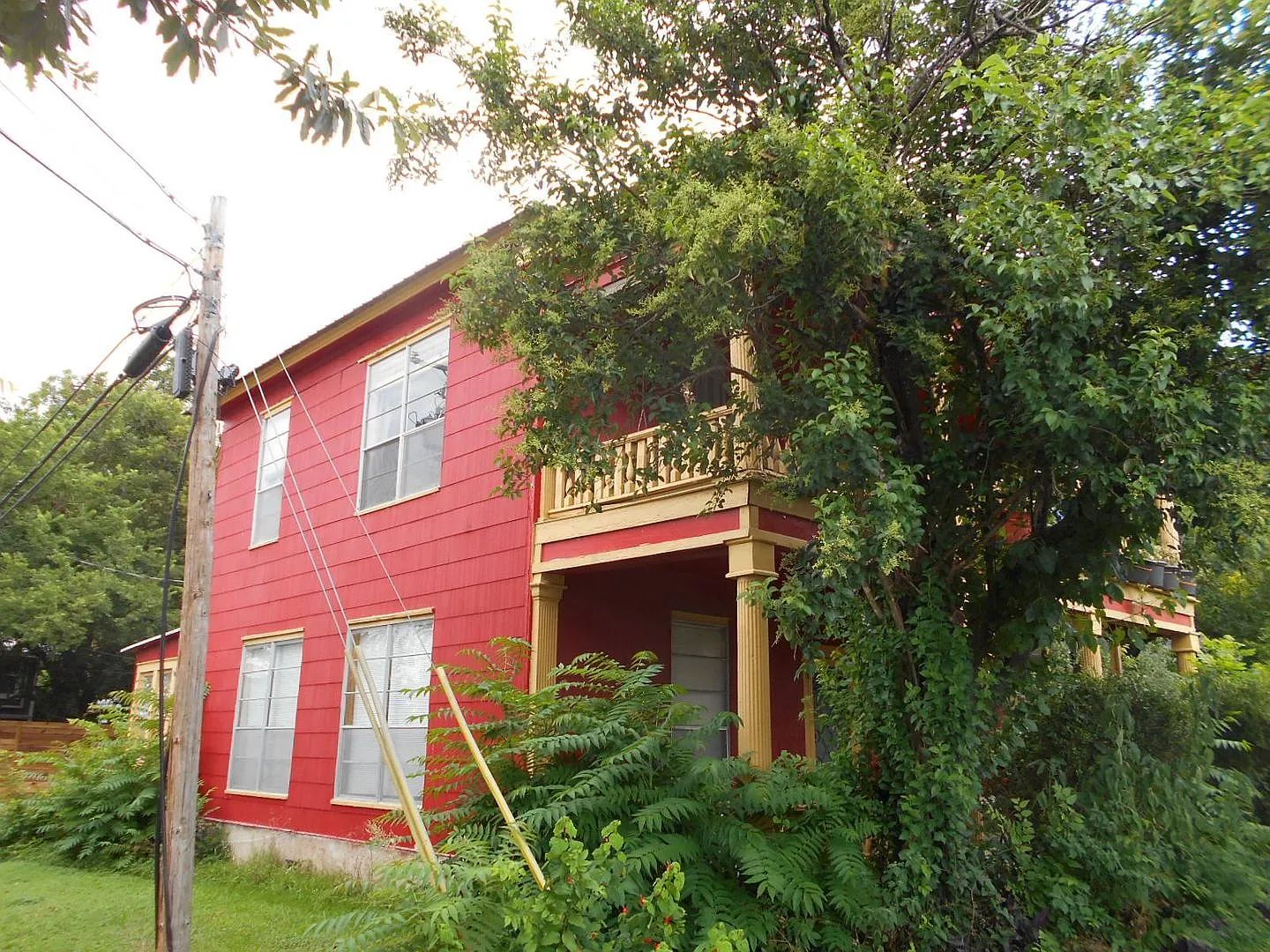 Fagelman Properties #2 (106 E Mary St) — Photo 3