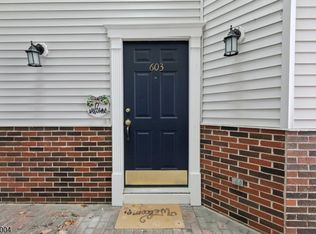 603 Knollwood Ct, Denville, NJ 07834