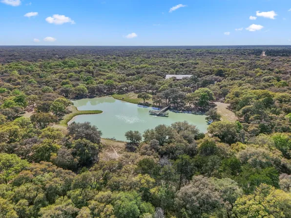 4053 County Road 158, Hallettsville, TX 77964