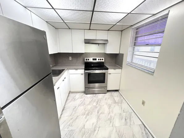 15600 NW 7th Ave, Miami, FL