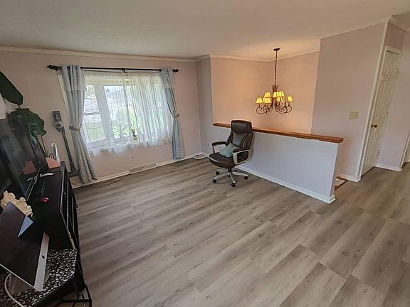 4th image of 42 Ponderosa Dr