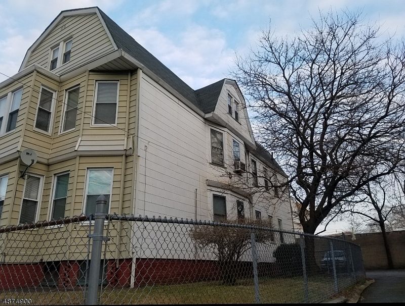 2nd image of 54 Chelsea Ave