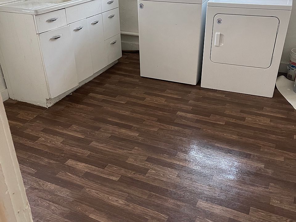 2nd image of 600 E Church St