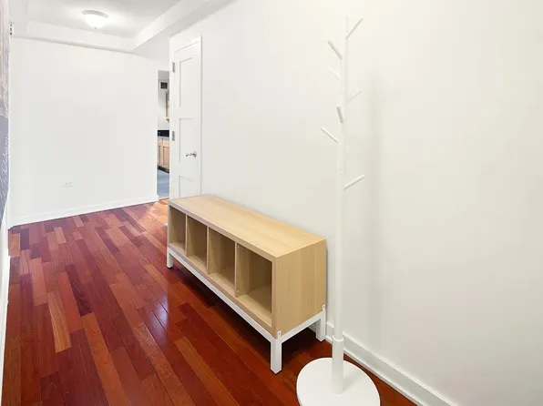 425 5th Avenue image 4 of 9