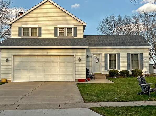 2135 Derby Ct, Wheaton, IL 60189